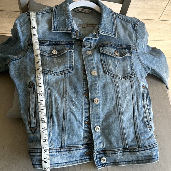 Zara women’s jean jacket - Picture 7 of 7